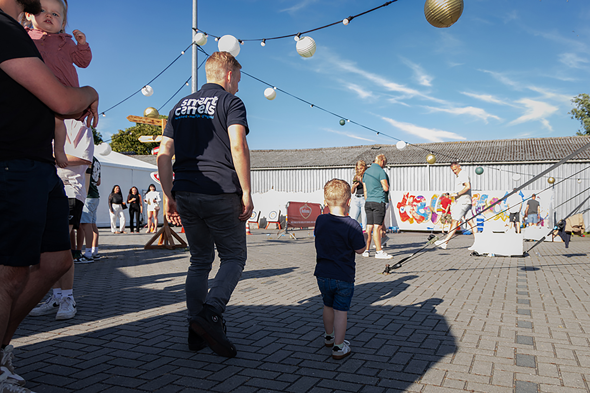Smart Camels | Zomerfeest Hellema 2025 Smart Camels | Wij dragen zorg van A tot Z