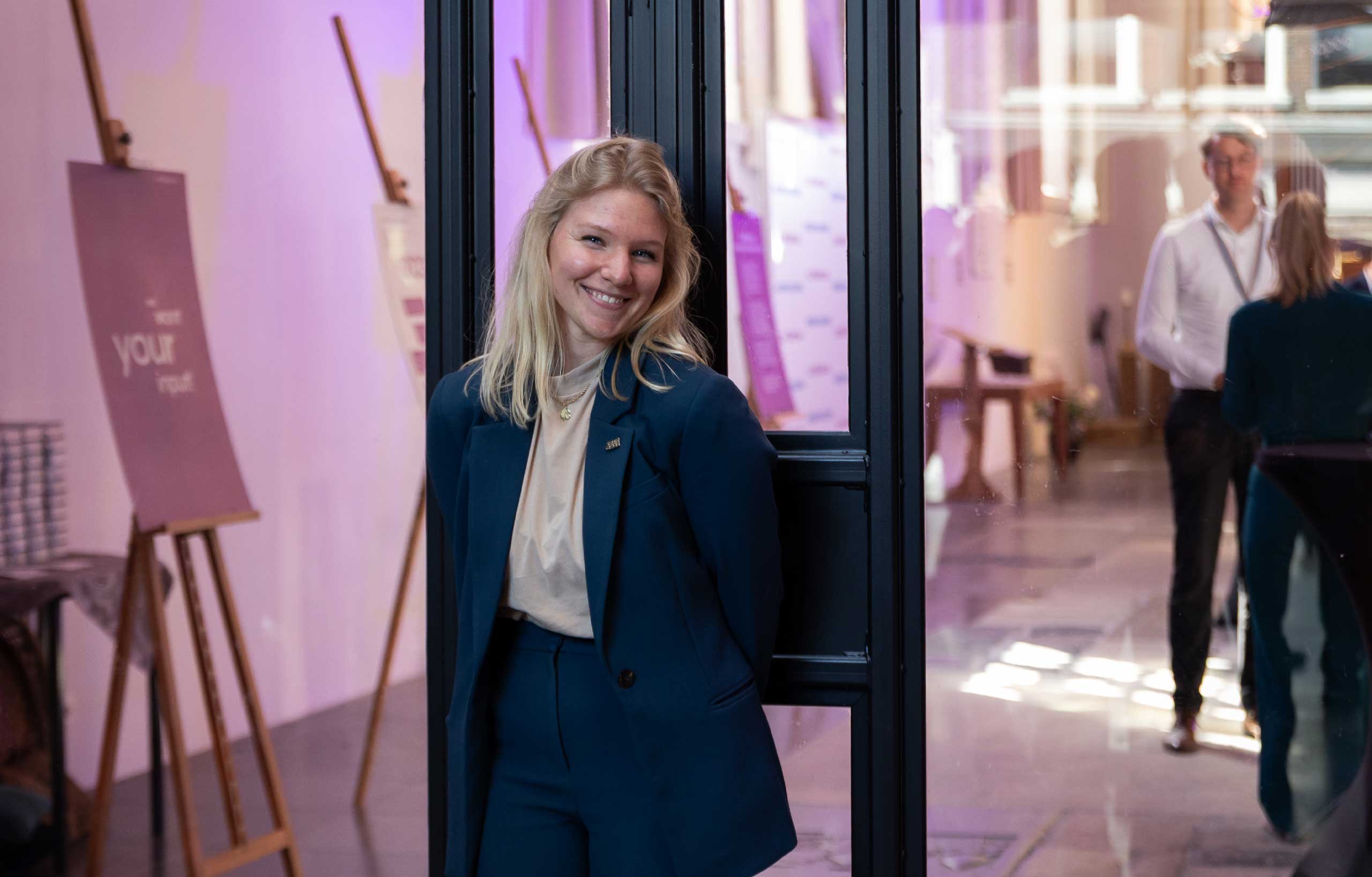 Luxe dineropstelling tijdens bedrijfs-kerstfeest